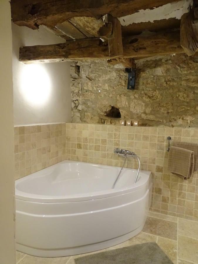 Apartament Bergerie Le Vieux Manoir Valeilles Zewnętrze zdjęcie